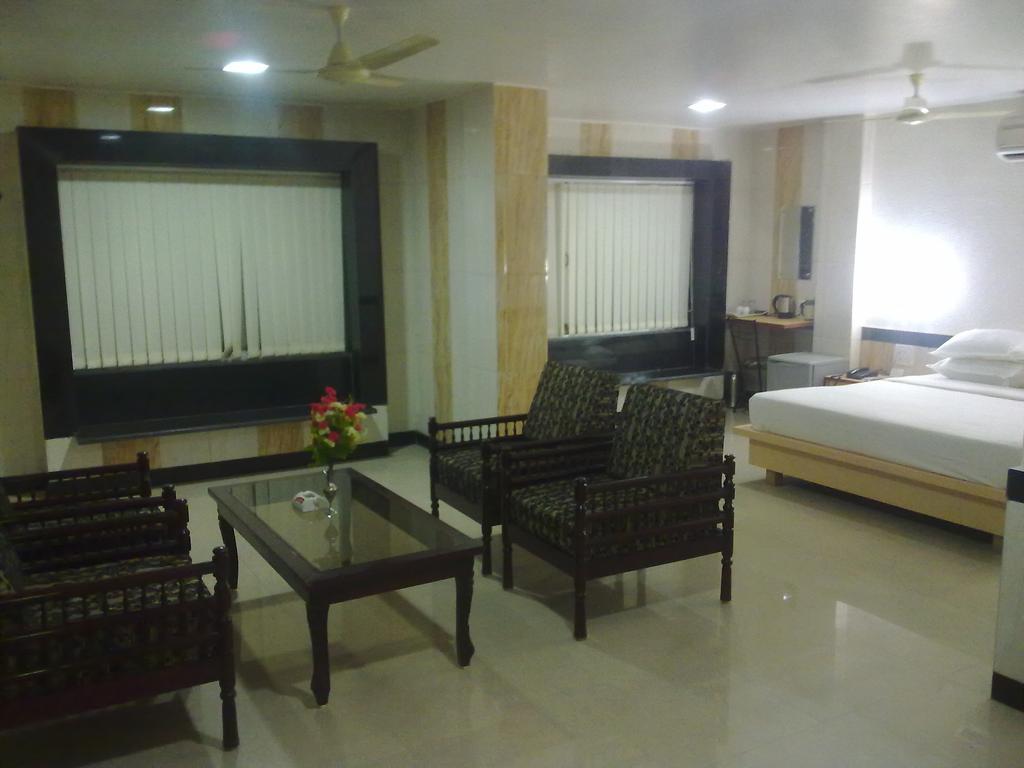 Hotel Arch Manor Deluxe Bhopal Rum bild